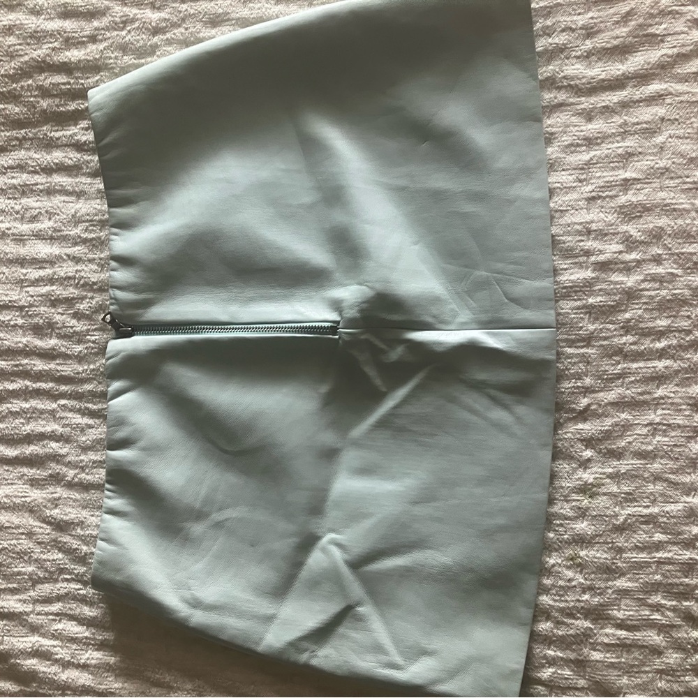 ALICE + OLIVIA Lilia Vegan Leather Crossover Skirt 4 Powder Blue Mint Green - Picture 4 of 7